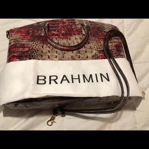 Brahmin Duxbury Bag like new w/ dust bag